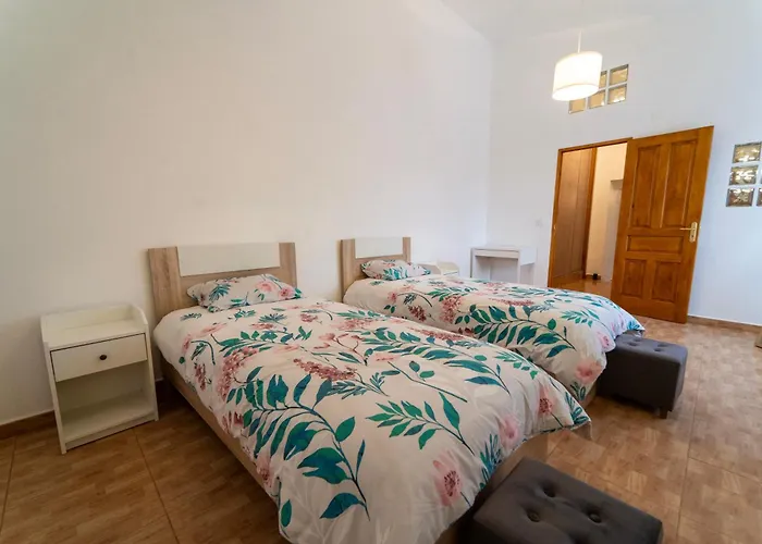 Casa Torre Andorinhas Назаре